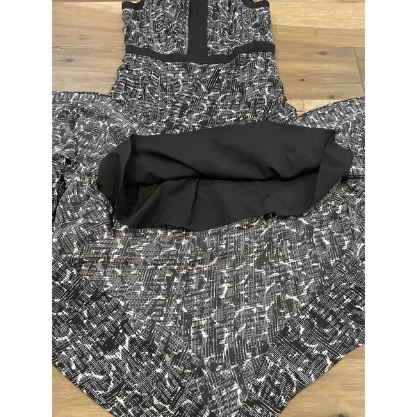White House Black Market Chiffon Maxi Dress Size 4 Black White - Image 8