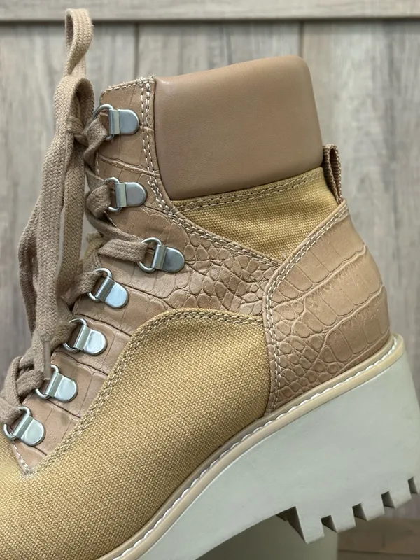 Dolce Vita Boot/Hank Hiker/Combat Boot Tan Size 8 - Image 3