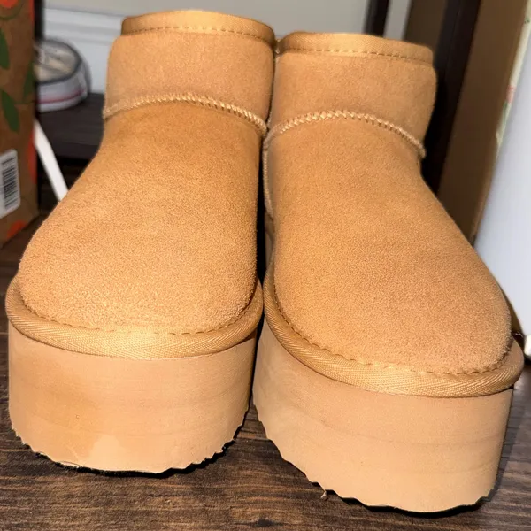 Platform Slippers Brown Size 7.5 - Image 2