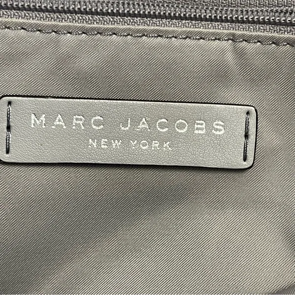 Marc Jacobs Nylon Wingman Tote in Grey - Preowned - Image 12