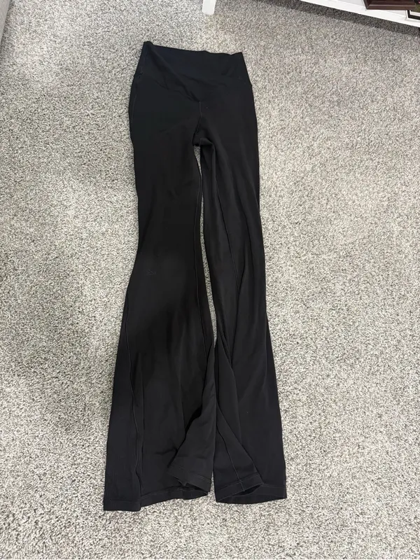 Aerie crossover flares Black - Image 5
