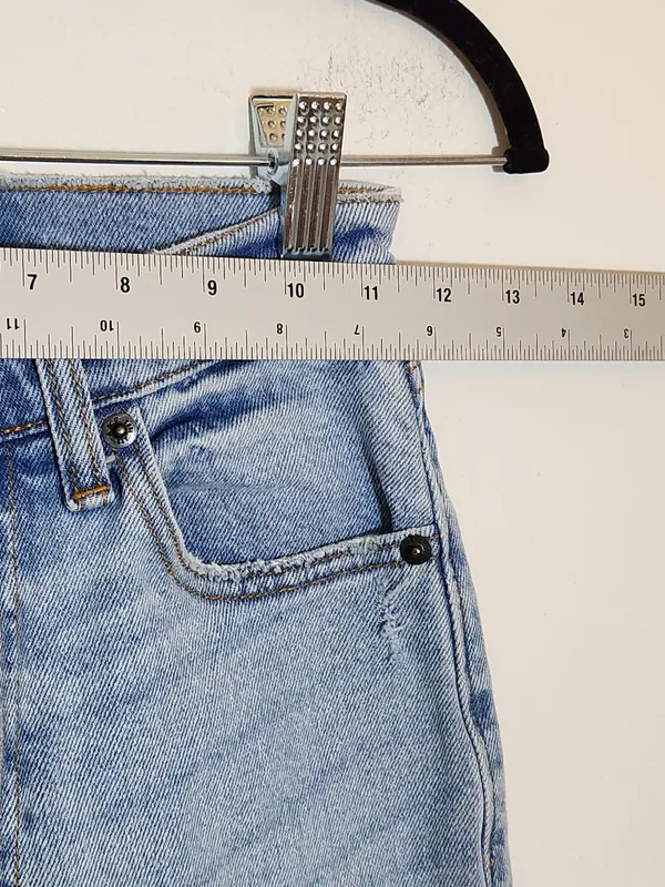 Abercrombie & Fitch Light Wash Ultra High Rise Ankle Straight Jeans Size 0 - Image 7