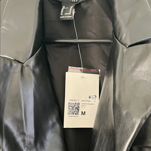NWT Faux leather jacket Size M - Image 4