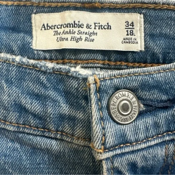 Abercrombie & Fitch Ankle Straight Ultra High Rise Jeans Size 34 / 18 L - Image 4