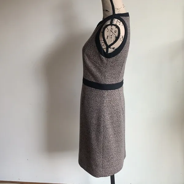 Tahari Sleeveless Leopard Sweater Dress - Image 5