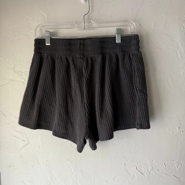 Old Navy Dark Grey Waffle‎ Knit Button Front Lounge Shorts Size M - Image 4