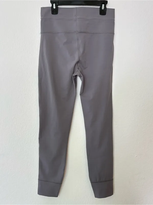 Vuori Daily Sport Legging Size Medium Smoke - Image 5