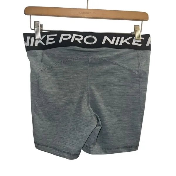 ✨Nike Pro 365 5" Grey & Black Sz Medium Shorts✨ - Image 5