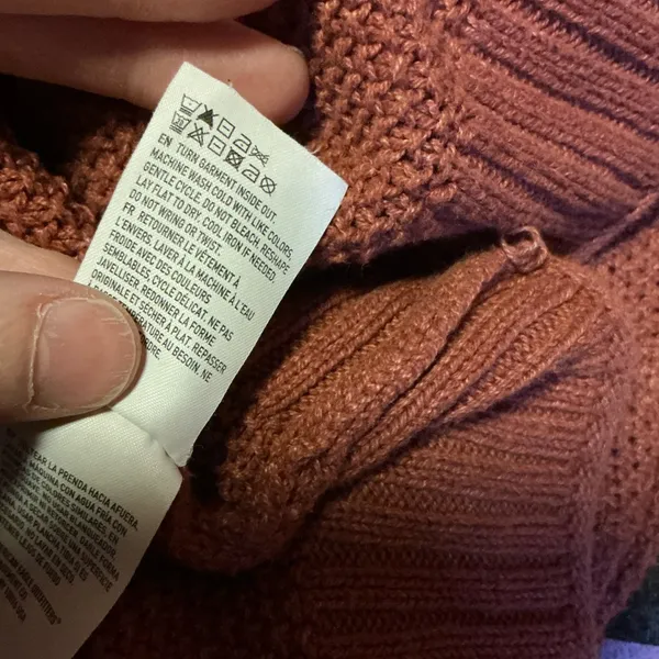 American Eagle Rust Henley Sweater | Lightweight Knit Long Sleeve - Image 4