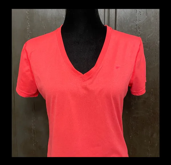 Nike Red/ orange-ish Dri-fit shortsleeved top- size Medium. - Image 4