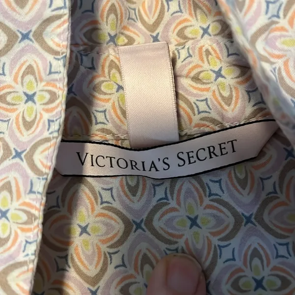 Victoria's Secret pajama set. Xs. Used good condition. - Image 2