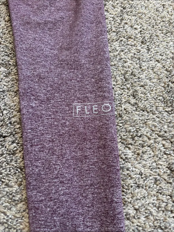 Fleo Leggings (24”) size small - Image 5