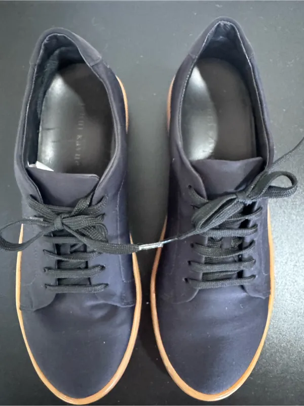 Jenni Kayne Black Canvas Sneakers with Tan Gum Sole - Image 4