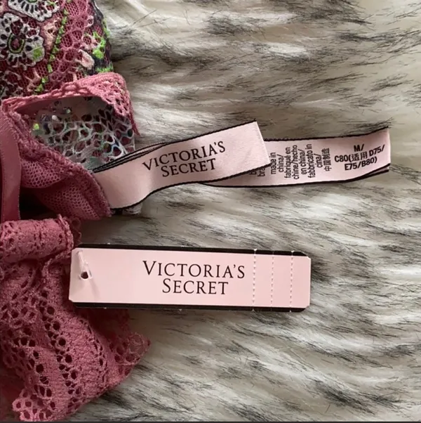 Victoria's Secret NWT Lace Bralette - Image 7