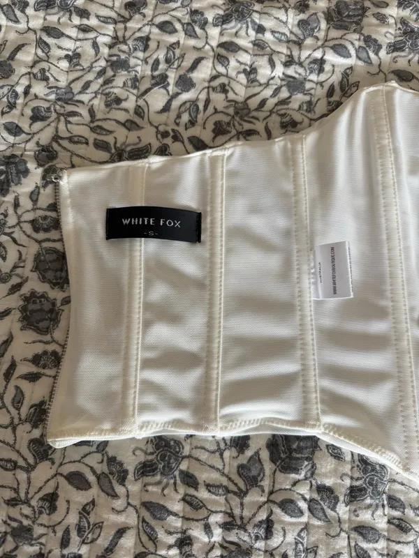 White Fox Boutique Corset - Image 3