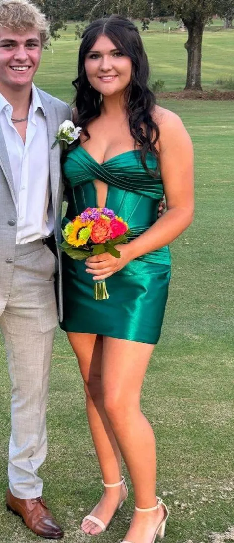 Ashley Lauren Homecoming Dress - Image 2