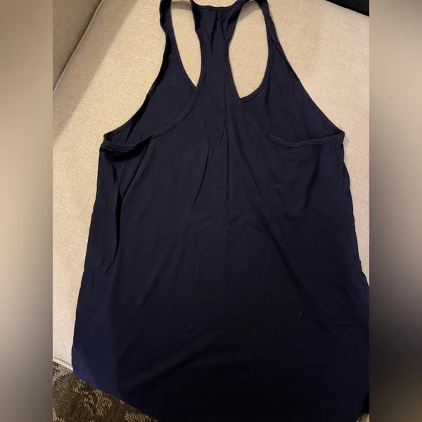 Under Armour Workout Tank. Size XS. Like new. - Image 3