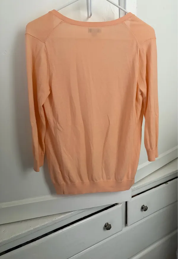 Old Navy Women's Peach Button-Up Cardigan Sweater Size M - Image 8