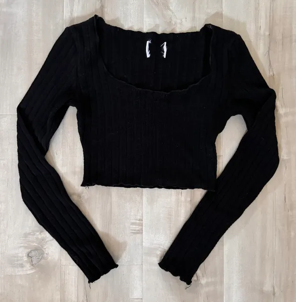 Leon Top Black - Image 2