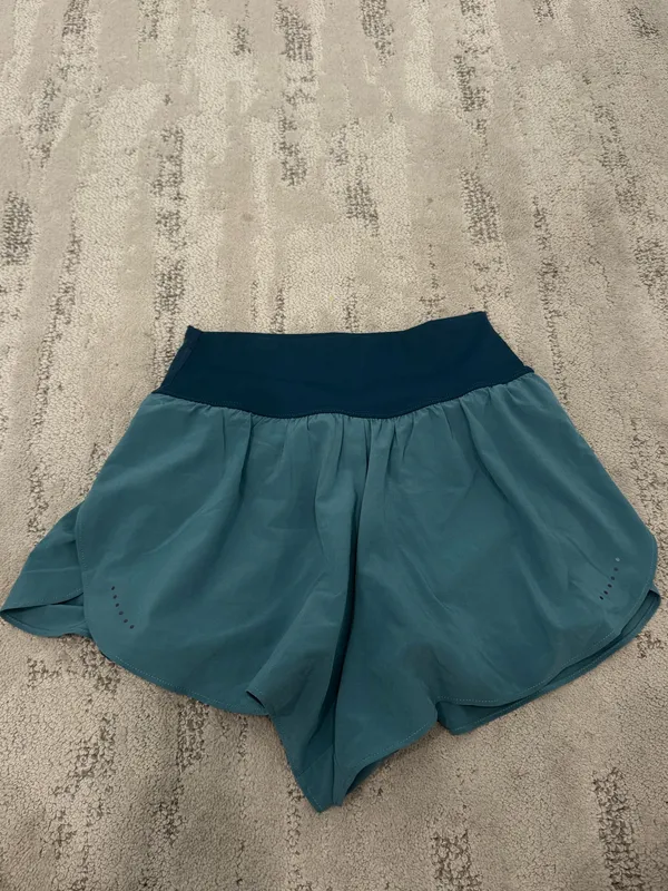 Halara Shorts High-Waisted 2 tone xs - Image 5