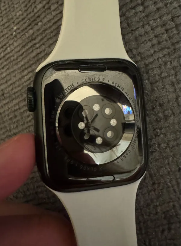 Series 7 Apple Watch 41mm gps + cellular  - Image 3