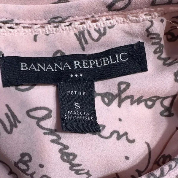 Banana Republic Factory Blouse Women's Size Small Pink Long Sleeve French Words - Image 5