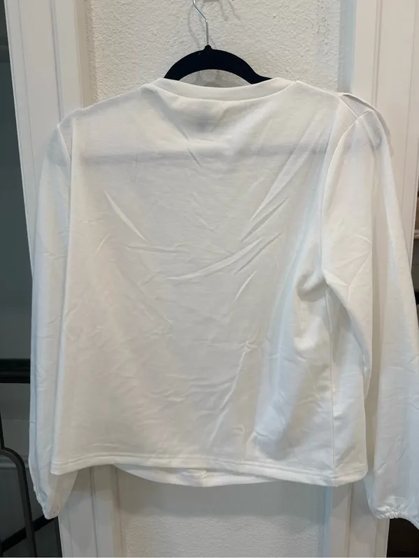 Alredine White Ruffle Front Long Sleeve Blouse Top Medium NWT - Image 4