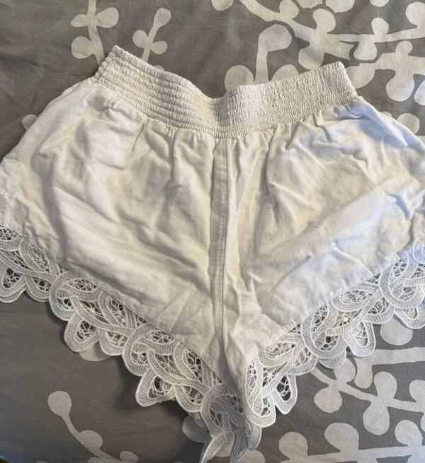 American Eagle White Flowy Shorts  - Image 2