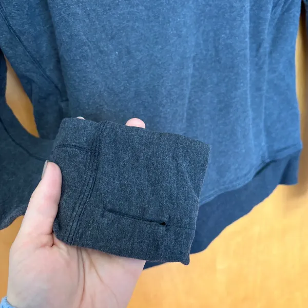 Lululemon Cowl‎ Neck Long Sleeve Sweatshirt Charcoal Grey Womens Sz M - Image 3