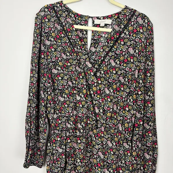 Ann Taylor Loft Ditsy Dark Floral Black Long Balloon Sleeve Romper Size Medium - Image 2