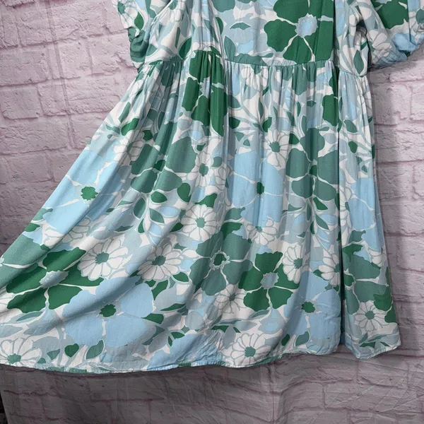 Baevely Medium Floral Puff Sleeve Dress - Image 3
