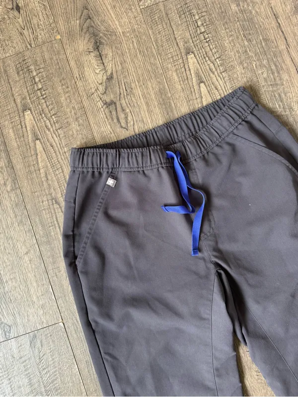 Figs Zamora Jogger- Charcoal Grey- Size XS - Image 2