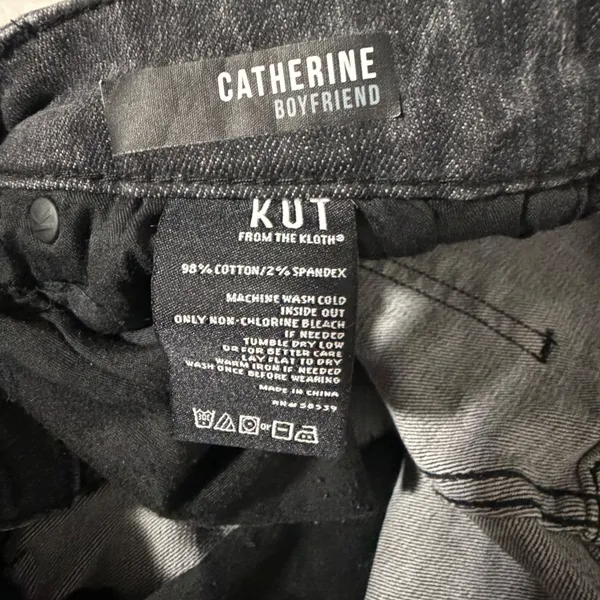 KUT from the Kloth Catherine Boyfriend Grey Wash Straight Leg Jeans Size 8 - Image 3