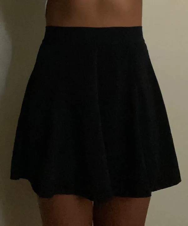 Brandy Melville Black Skirt - Image 2