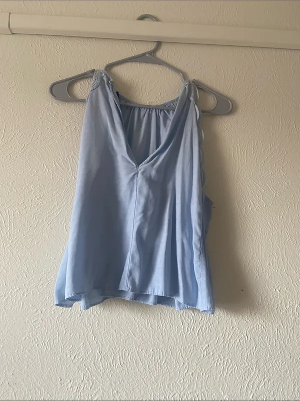 Kendall + Kylie Light Blue Sleeveless Scallop-Trim Top - Image 3