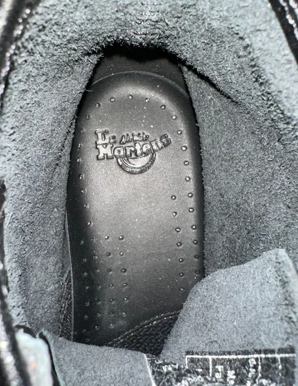 Dr Martens air wait leather ankle boots - Image 9