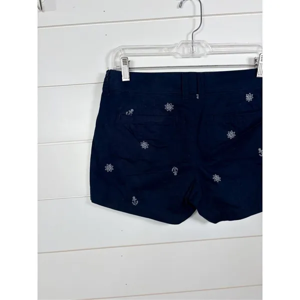 Old Navy Women's White Nautical Anchor and Ship Wheel Chino Shorts Blue Size 4 - Image 6