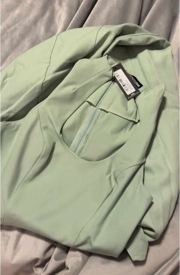 Pretty Little Thing Woven Scoop Neck Maxi Dress Pale Lime - Image 3
