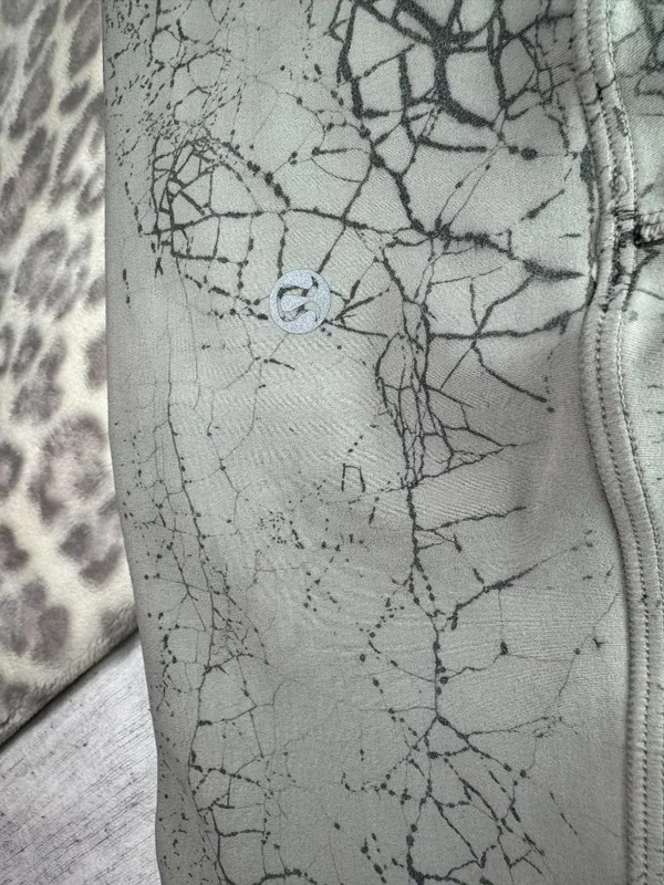 Lululemon Wunder Train High-Rise Short 8" - Image 3