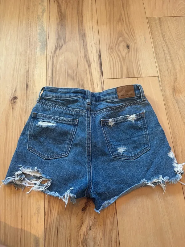 American Eagle Distressed Denim Mom Shorts Size 000 - Image 2