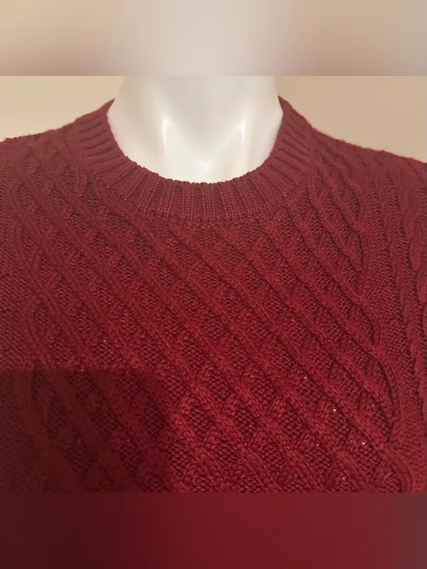 Dark Red Classic Cable Knit Crewneck Sweater. Thick Heavy Material Sz S - Image 5