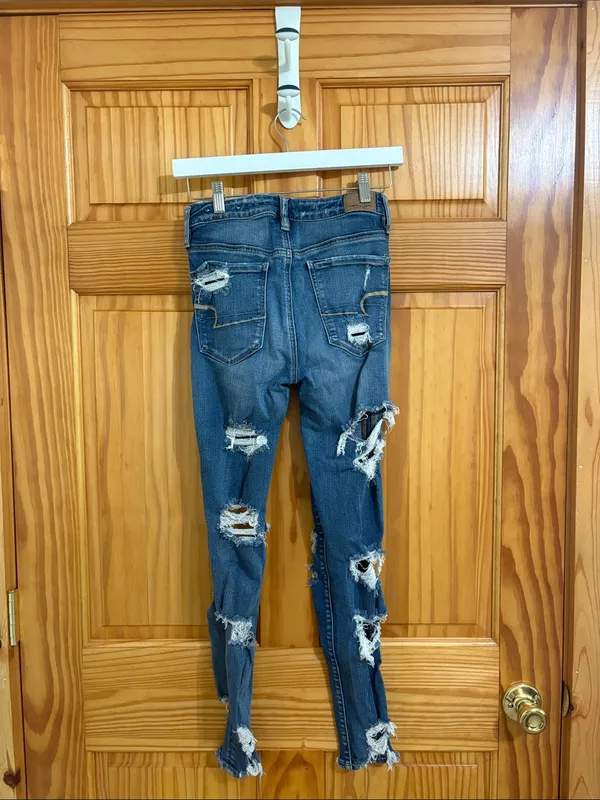 American Eagle Super Stretch Super High-Rise Distressed Jegging Size 2 - Image 4