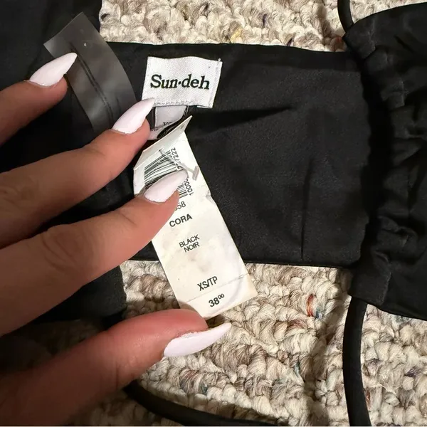 NWT Aritzia Sunday Best Cora Multi twist bandeau top in Black- Size XS - Image 4