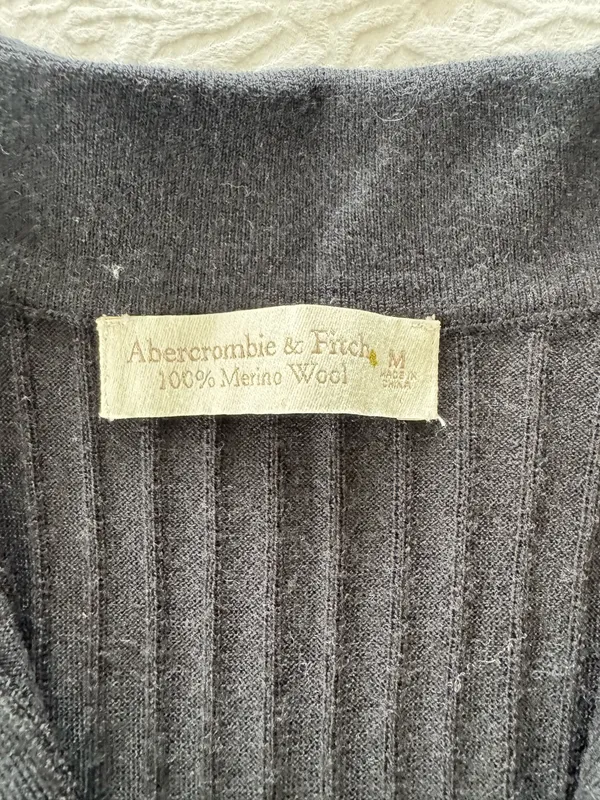 Abercrombie 100% Wool Sweater - Image 3