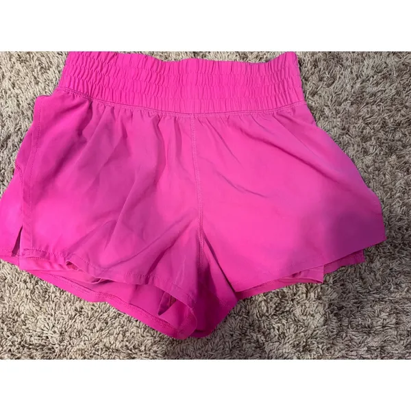 90‎ Degree by Reflex Lightstream Love & Flutter Running Shorts Pink Size Small - Image 2