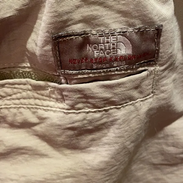 The North Face Tan Nylon Cargo shorts - Image 6