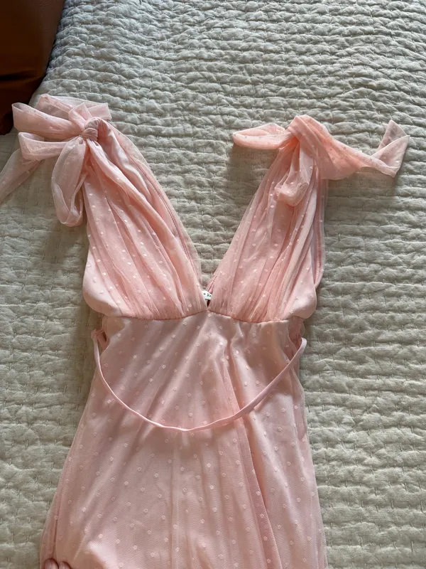 Boutique Pink v neck midi dress - Image 6