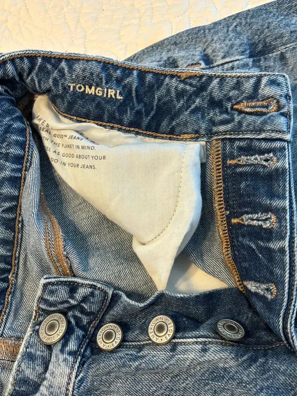 American Eagle Jeans - Image 3