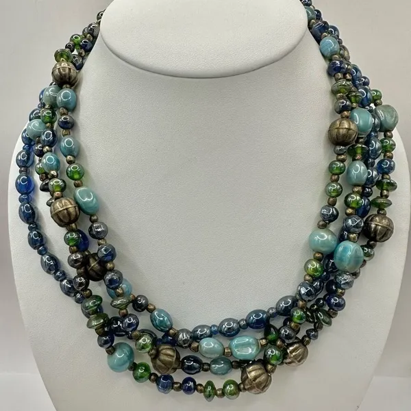 Blue green silver tone multi strand vintage necklace - Image 10