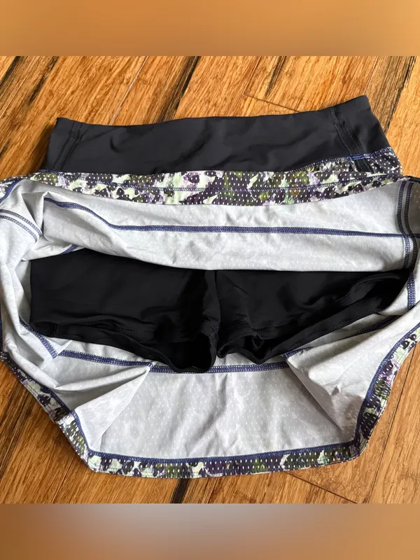 Lululemon Skirt Size 4 - Image 5